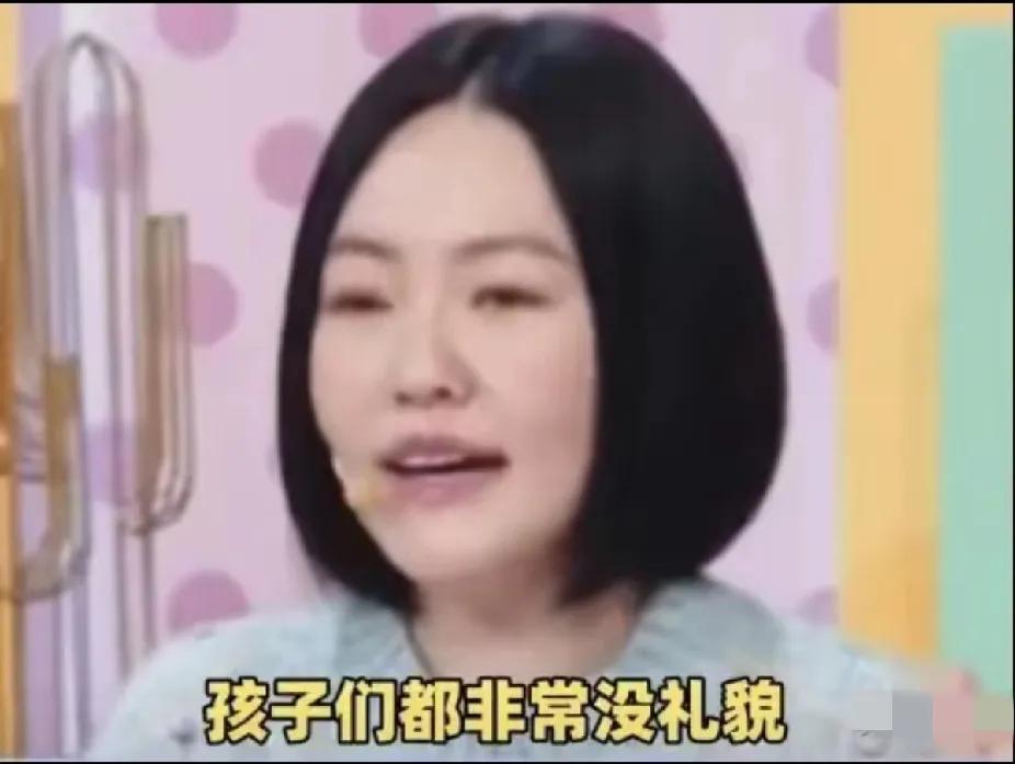 我有种预感，小S以后不敢随便乱讲话了！马筱梅一句话真的让小S打脸，小S在节目中