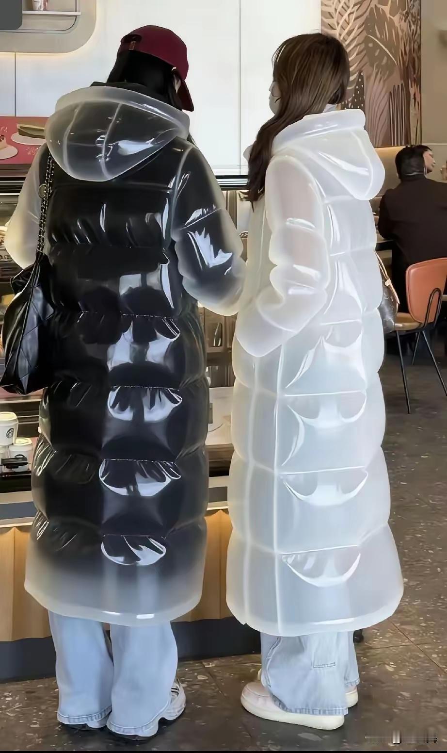 你见过如此透明的羽绒服吗？有谁穿过的举手，只想知道保暖不？
