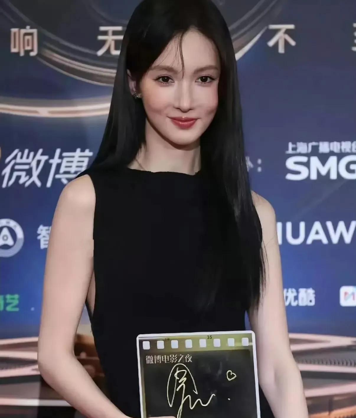金晨你快收手吧！你这脸真不能再动了！金晨你答应我，你这脸是真不能再动了，再动就