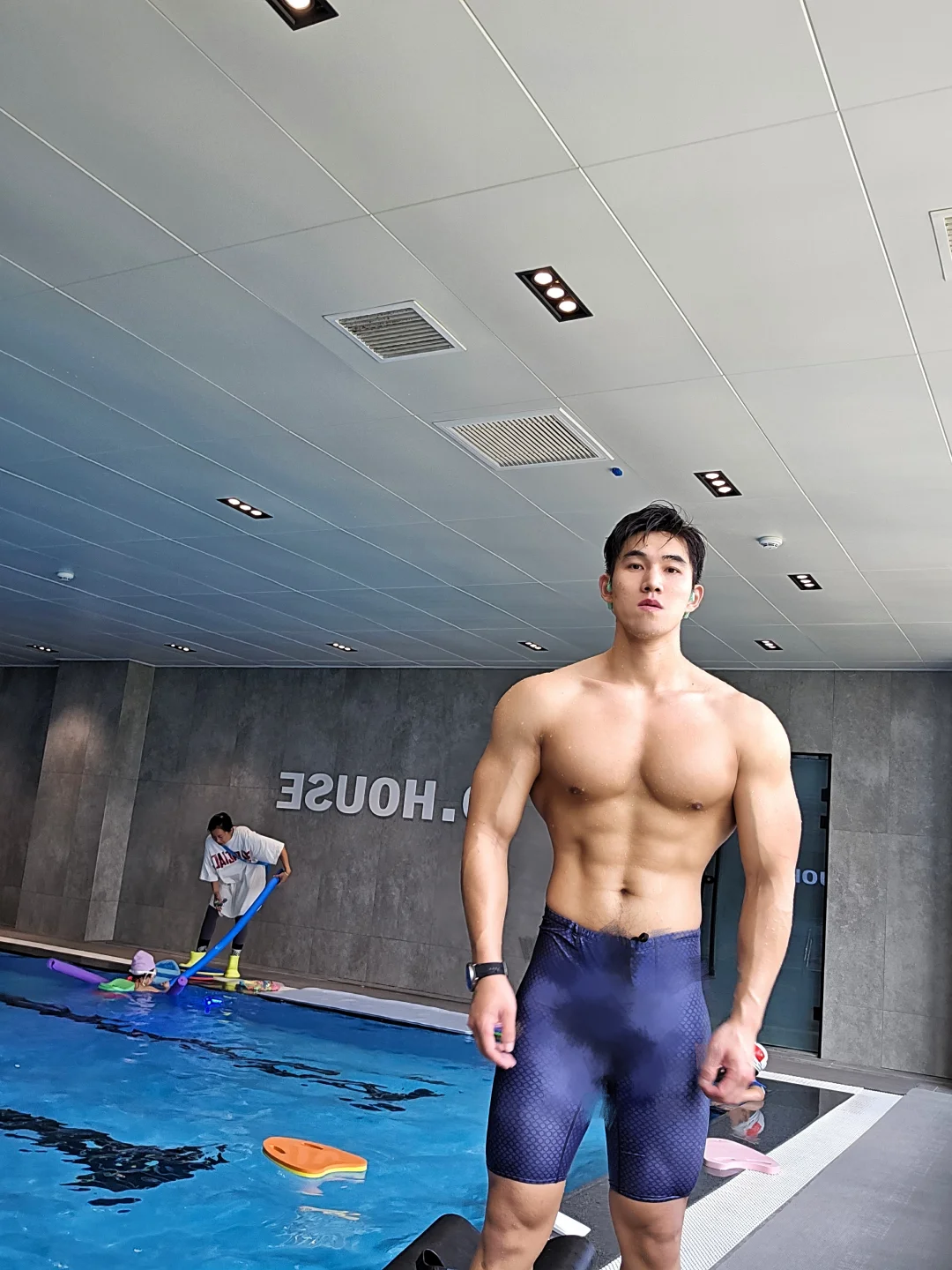 游泳还是薄肌好