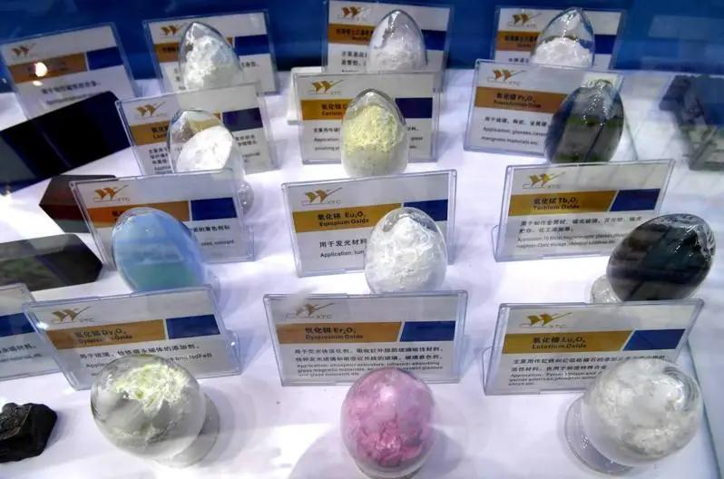 中国稀土磁铁公司，绕开国内管制，向西方继续出口产品这事，说白了，就是拿国家战略安