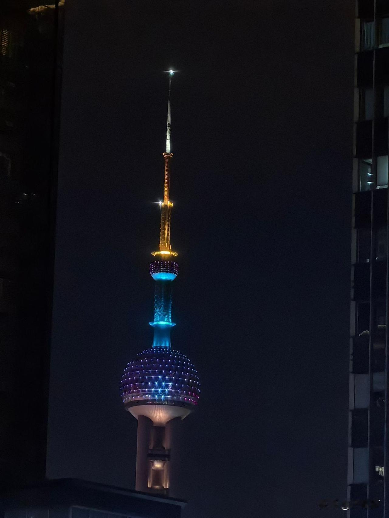 现在上海房价这么低，居然还有人认为高，居然还有人等房价继续下跌，怎么想的？上