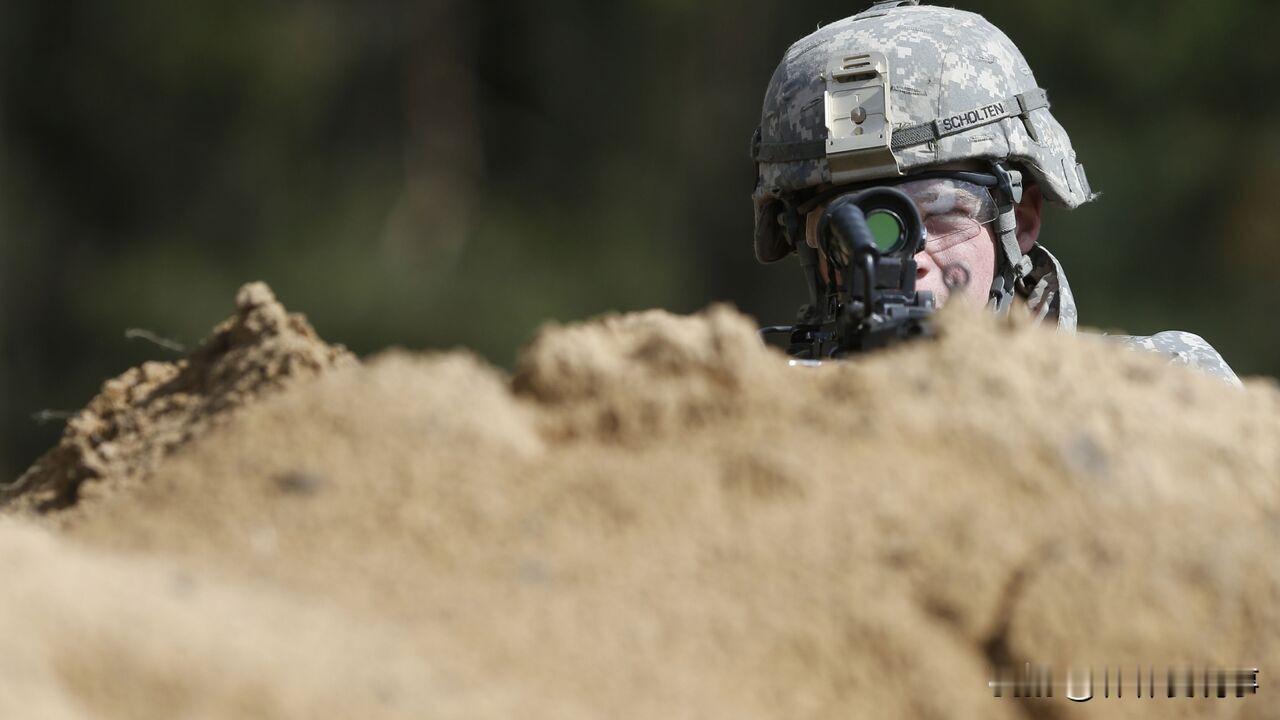 特朗普又变卦了,20亿美元武器,即将转交乌克兰?大家发现没有,美国总统特朗普