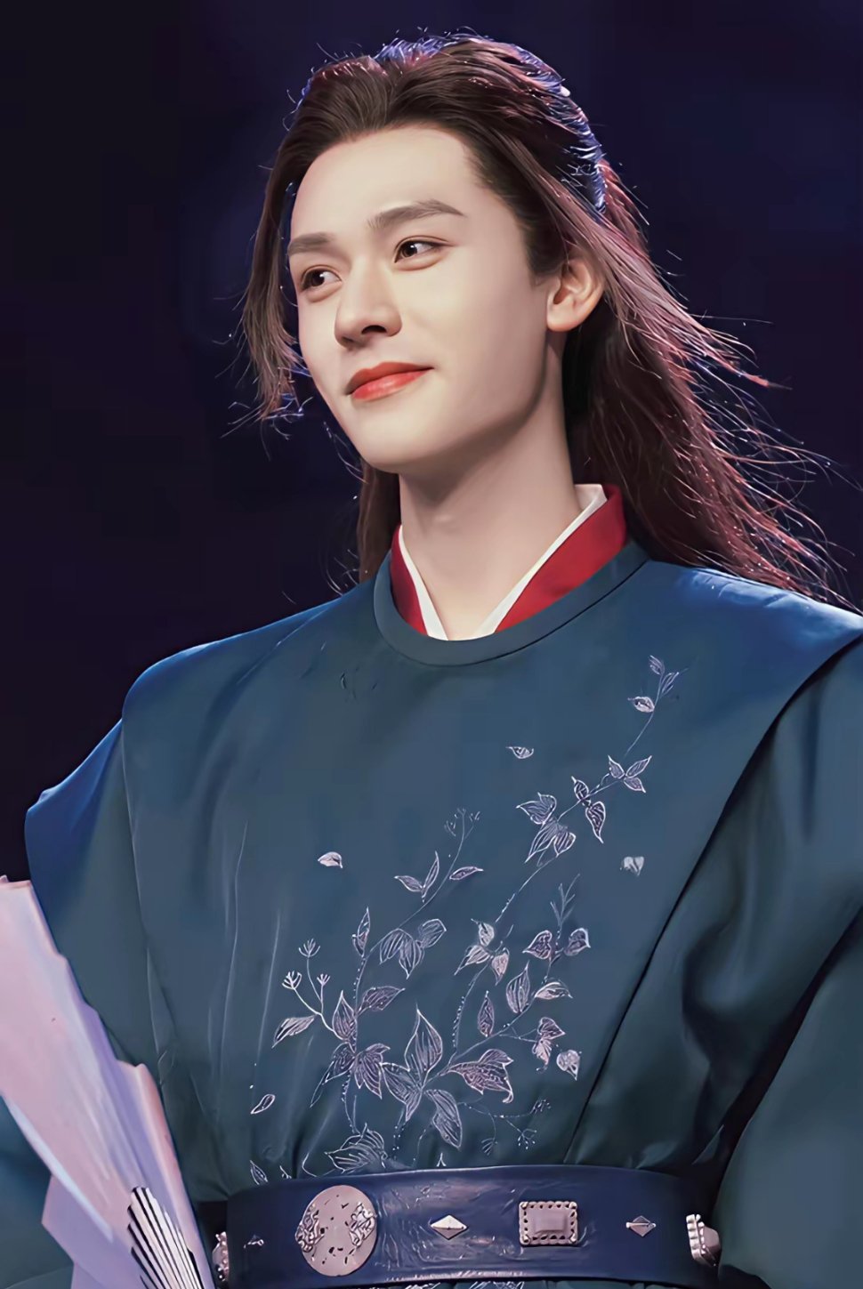 温客行的衣服用在了哪儿短剧刷到龚俊演的温客行的衣服，一个男二……衣服真的是要看人