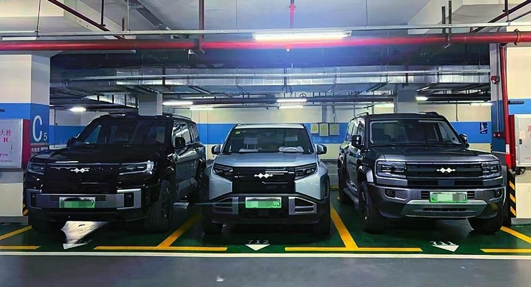 钛3往这哥俩中间一杵，直接变成方程喵了[大笑]​​​