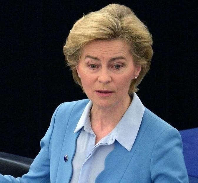 芬兰教授当场质问欧盟委员会主席冯德莱恩：“如果特朗普想对委内瑞拉开战，欧盟会不会