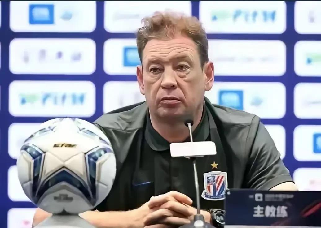 本来申花主场对阵河南是场关注度和精采性都不很高的比赛，恰恰因为足协杯争四河南的高