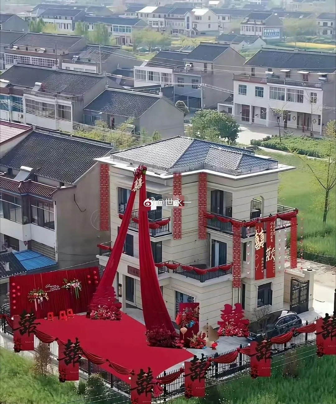 不得不说，主人家这房子炫得…我居然无法反驳！