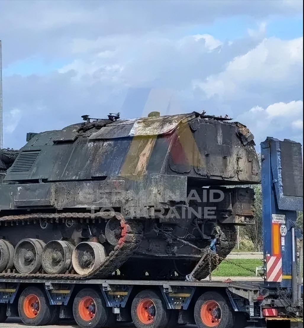 德国榴弹炮被击伤，海马斯仅损4辆，战场真相究竟如何？最近网上都在传德国给乌克兰