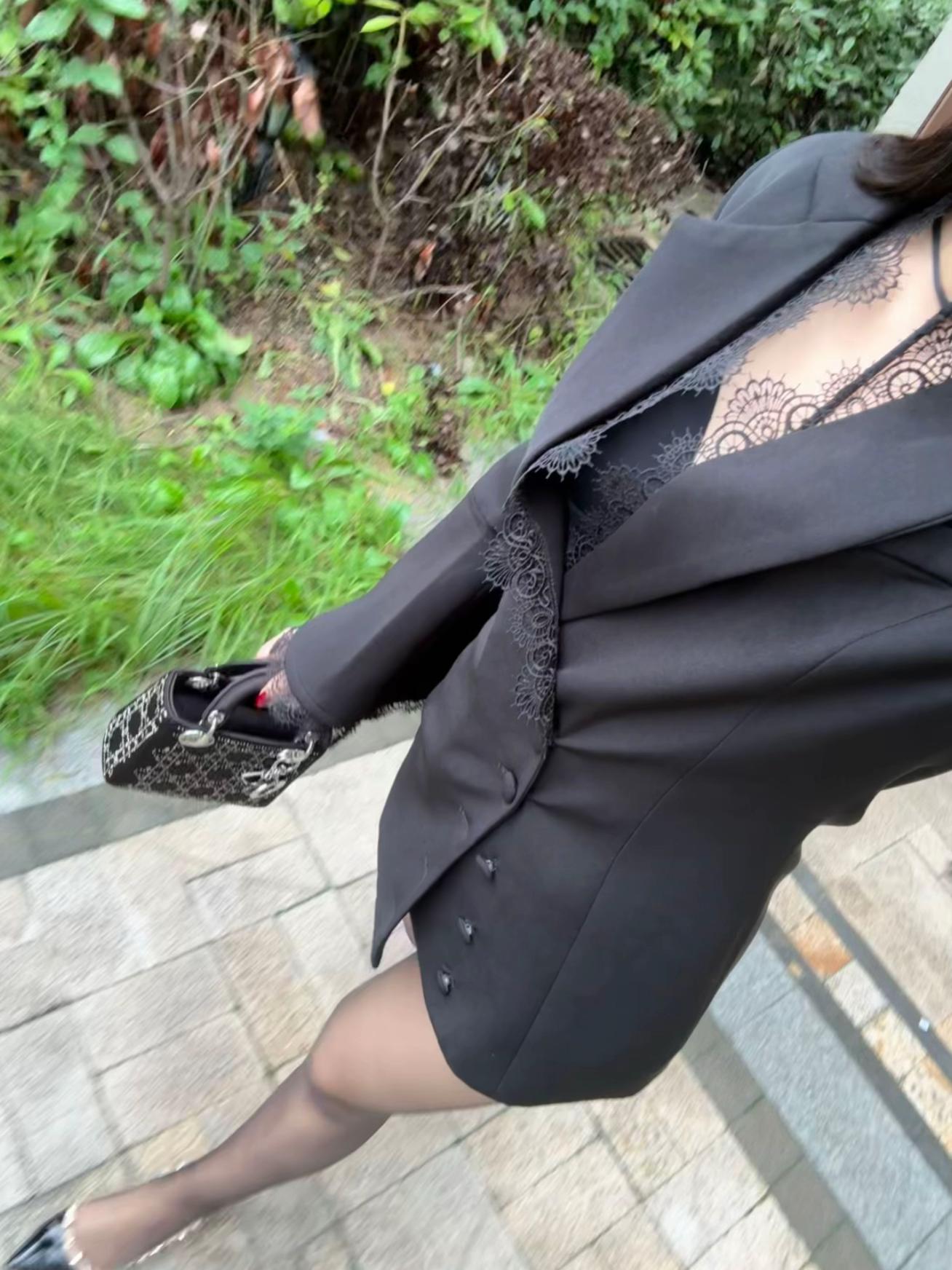 涞觅润丝 黑色系穿搭 今日穿搭 气质