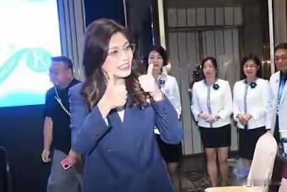 三人同场错峰到场互不搭话！台中这场活动，把国民党中央和地方微妙关系摆上台面？