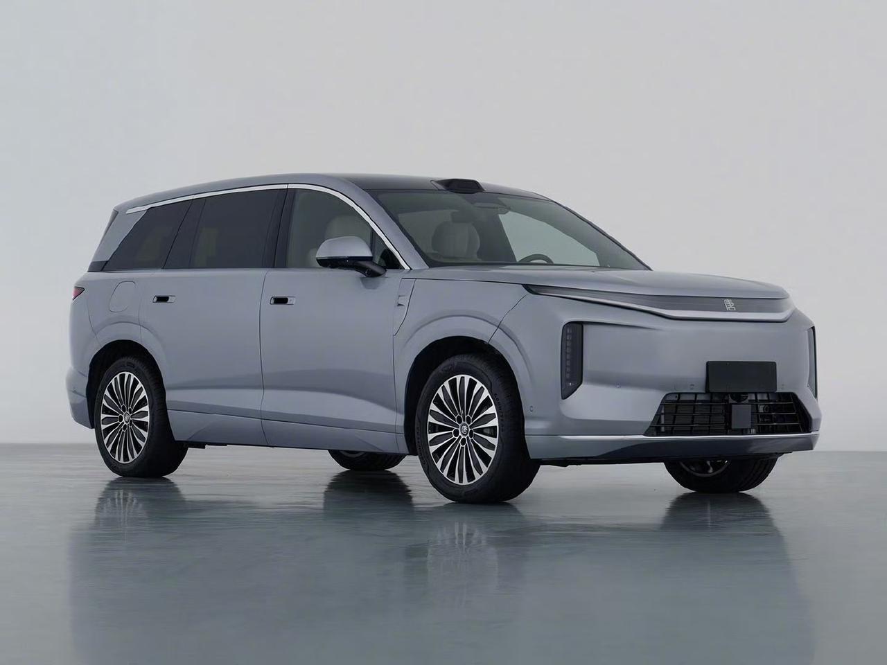 比亚迪大唐，标配兆瓦充电，整备质量2.64吨！大就是好，好就是大。比亚迪出这