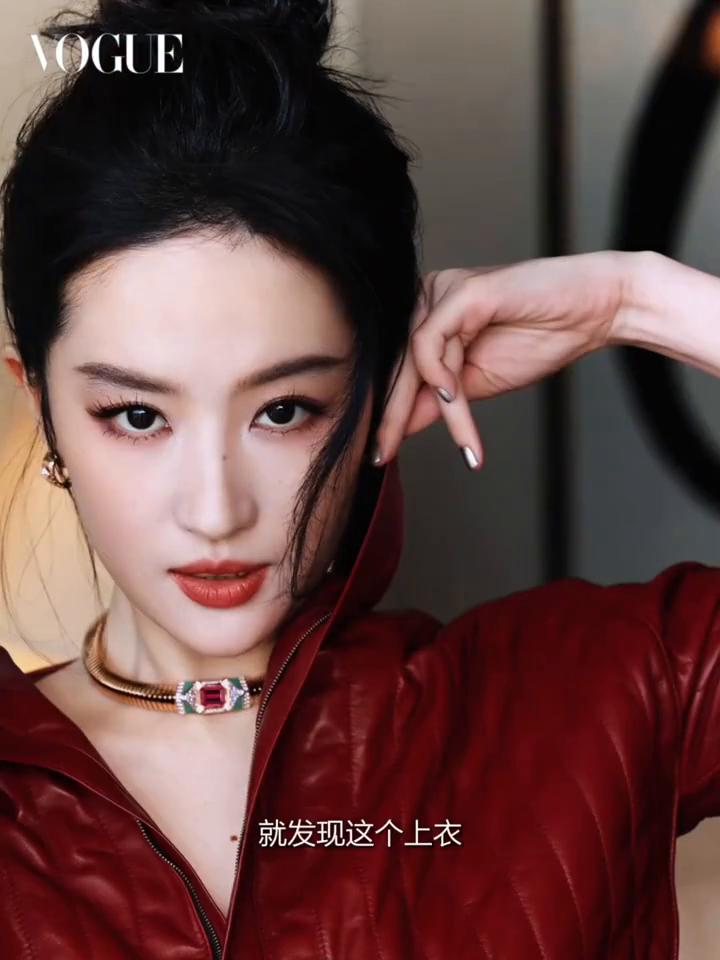 哈喽，又见面了。这一身是你要去那个拎不痛的，他们的specialmade。正好