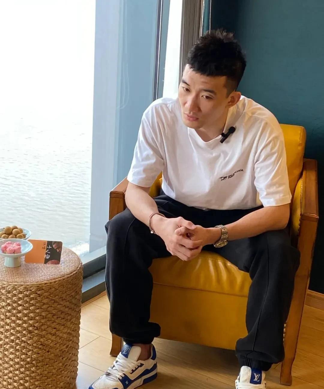 孙铭徽谈到总决赛的心理压力和期待实现总决赛的梦想。本赛季是广厦队第三次打入总决