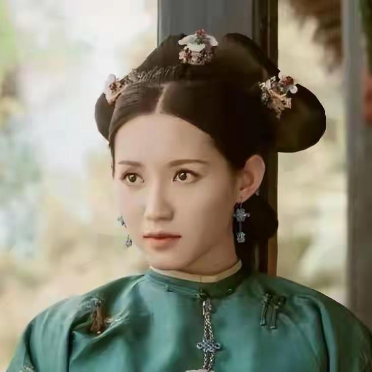 清朝第一美人，嫁人后被乾隆霸占，生下一个家喻户晓的儿子！别被野史的劲爆标题