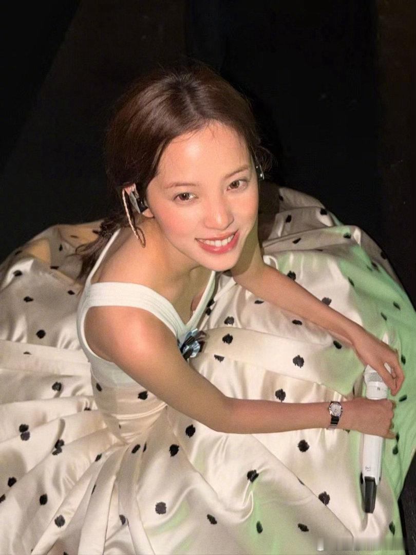 欧阳娜娜开演唱会初衷欧阳娜娜回应开演唱会初衷欧阳娜娜回应户外演唱会筹备初衷，特意