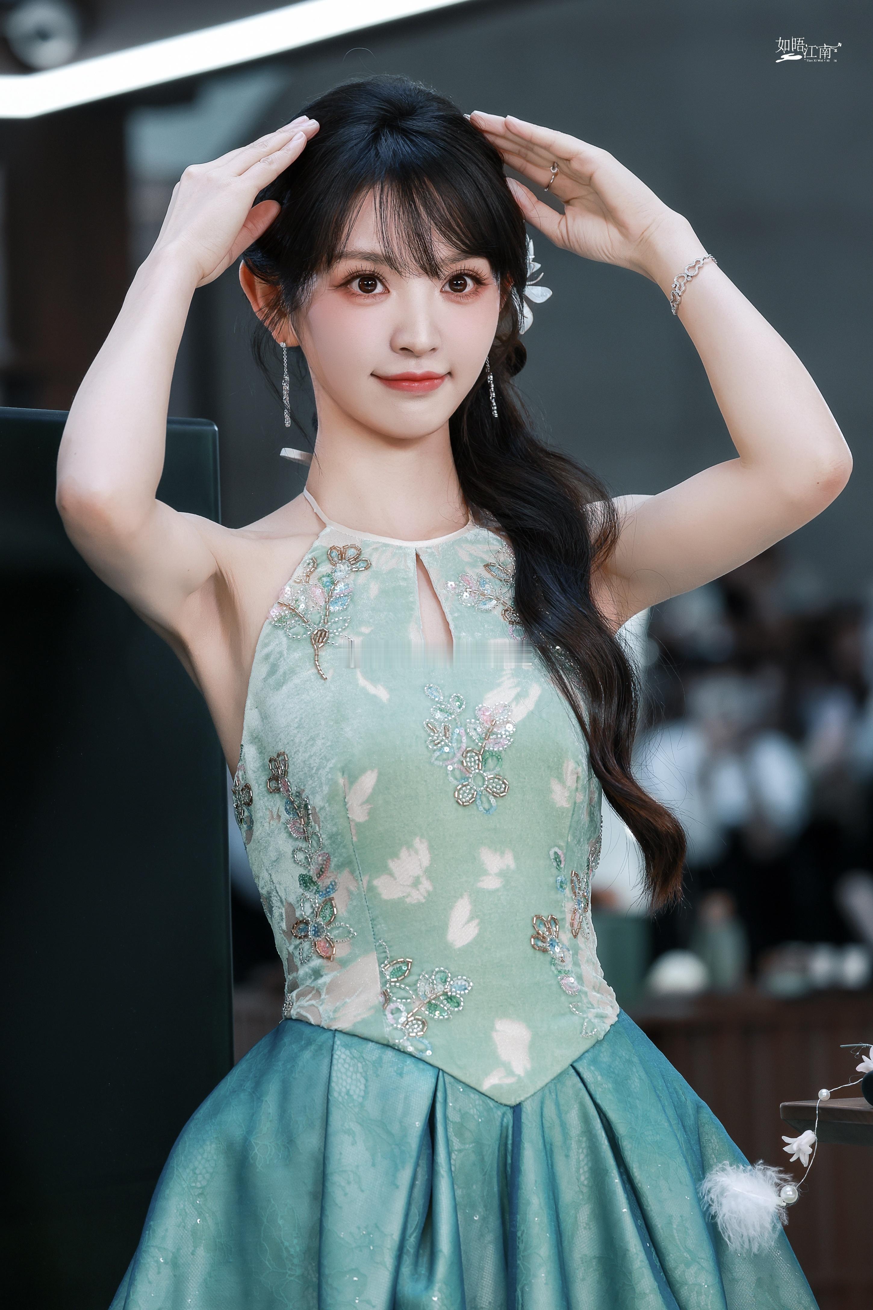 田曦薇烟雨入江南山水如墨染