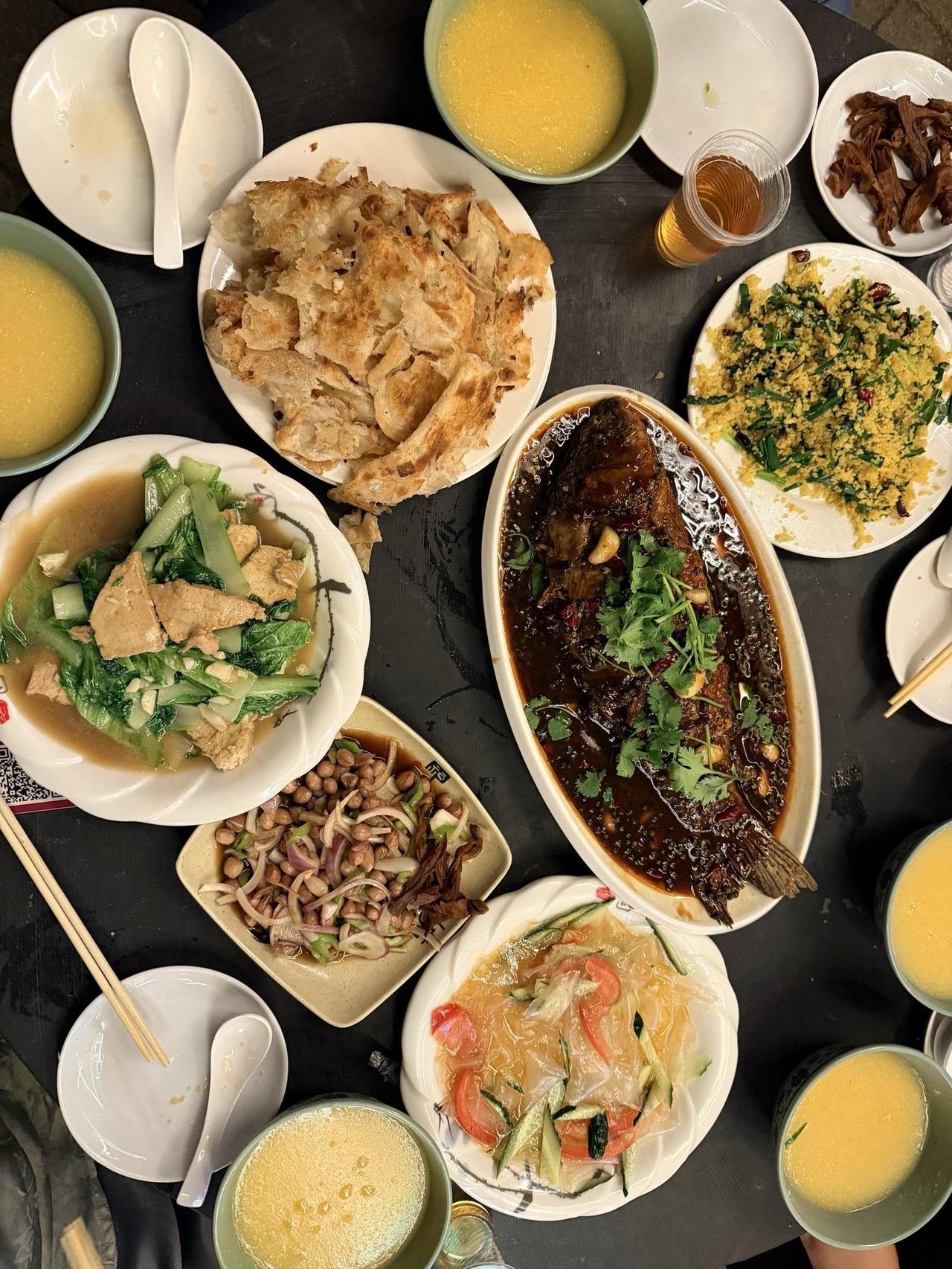 一元管饱的糊涂，o元购的老咸菜，小米炒韭菜得劲了很