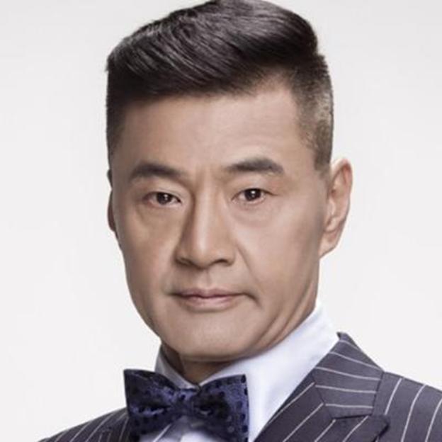 2003年，演员于荣光的父亲被查出肝癌，已经到了晚期，最多还能活三个月，于荣光告