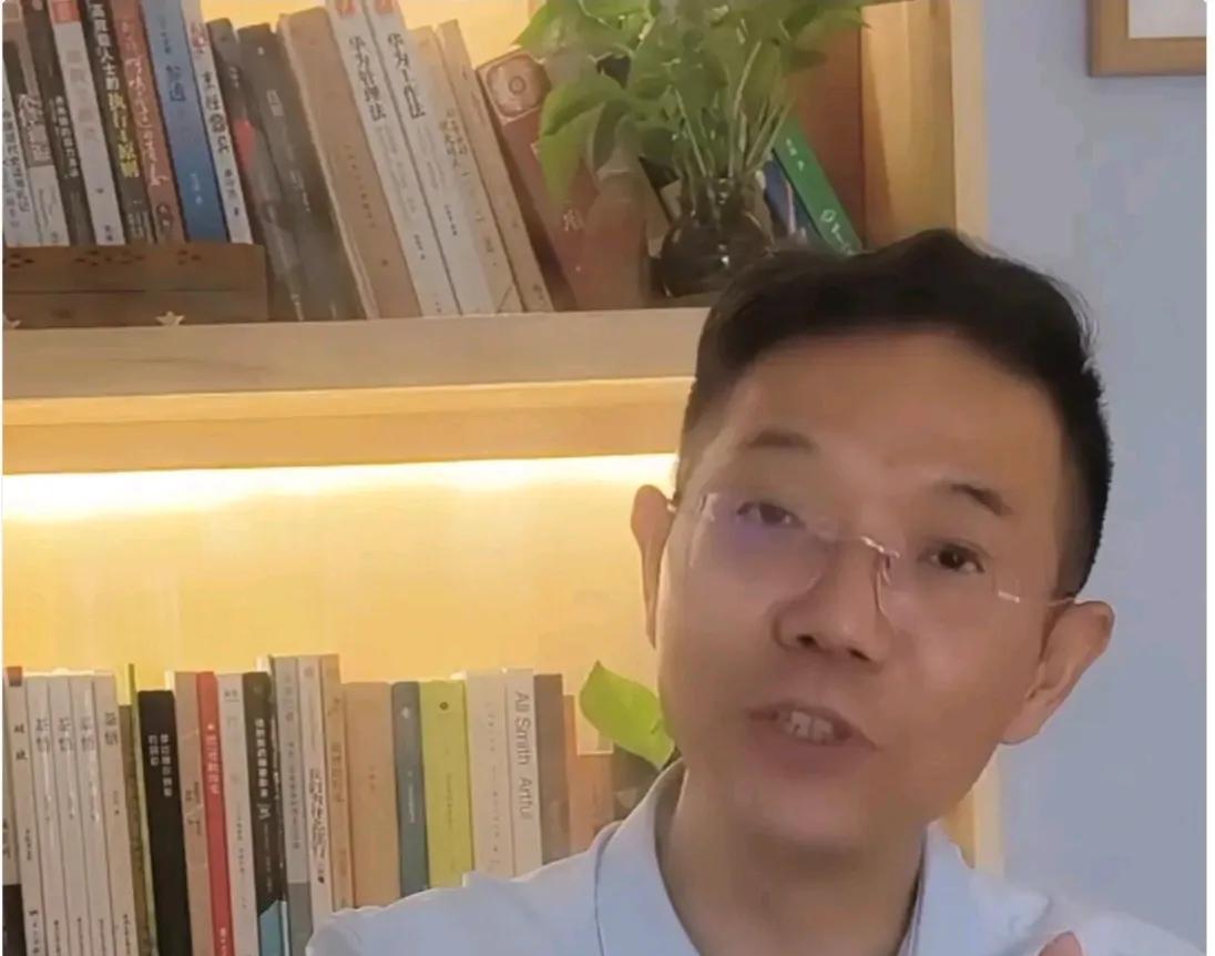 李律这些日子太忙了！纷繁复杂的变局太多了！最近李律师事务所的工作异常繁重