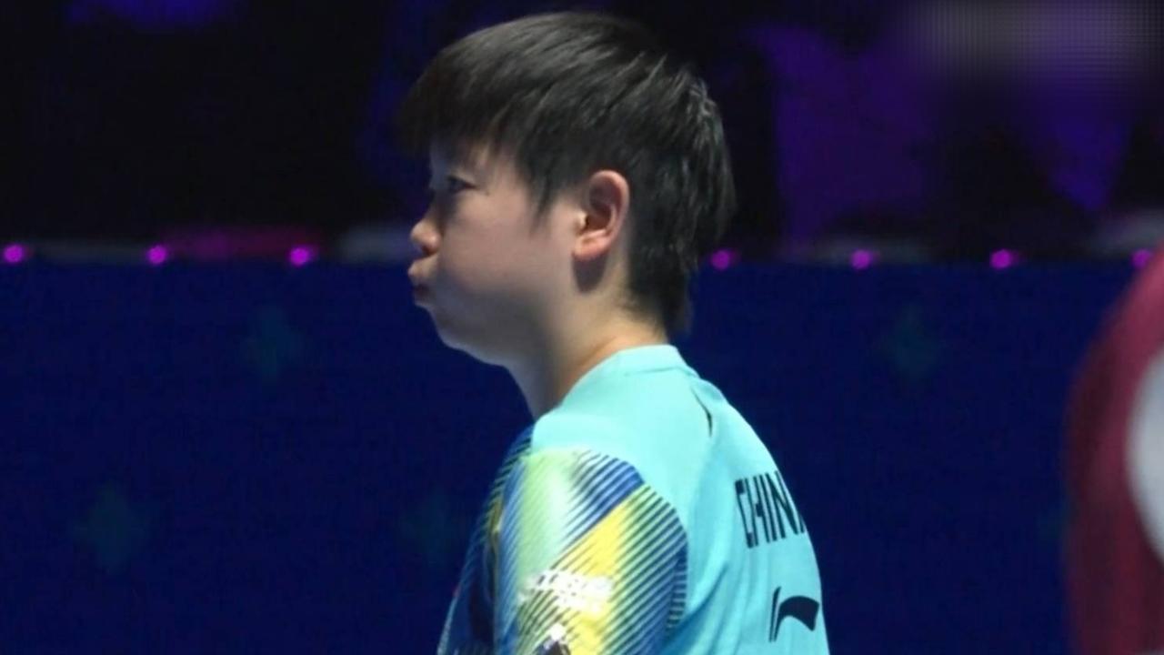 乒乓世界杯女单四强诞生两席！国乒险爆大冷，孙颖莎4-3惊险突围，挽救赛点！