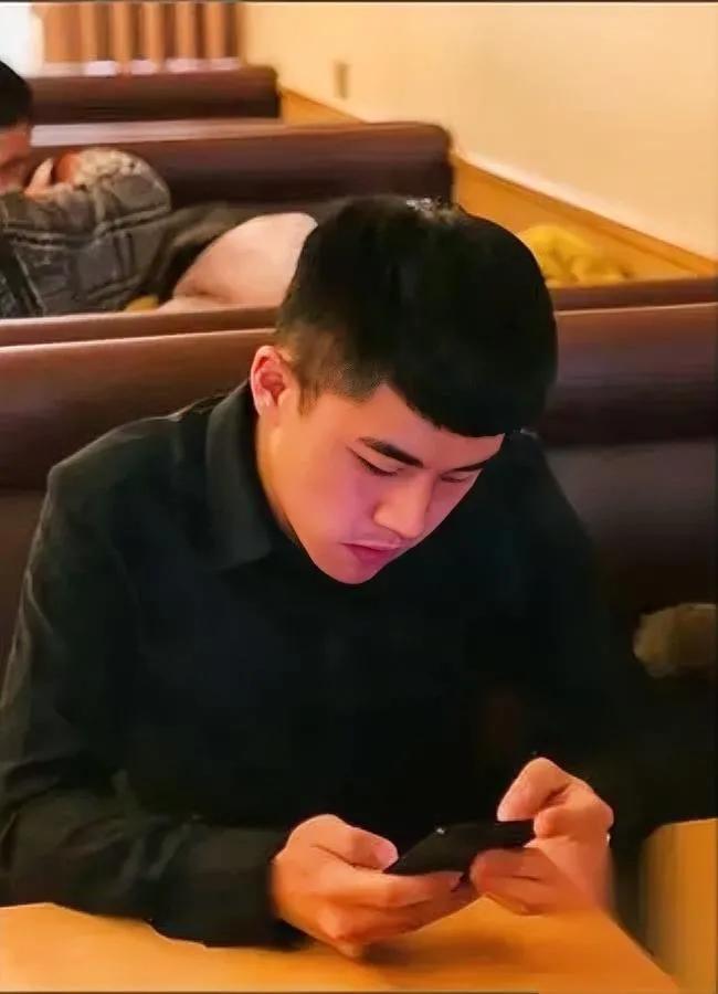 金毛的事，终于有信了。但更吓人的是——他妈藏的那些“脏手段”。刚正式