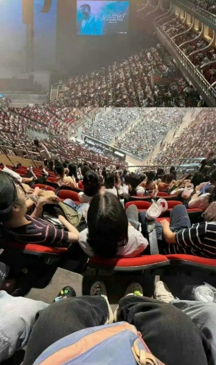 演唱会这种座位真的存在吗？感觉好不安全