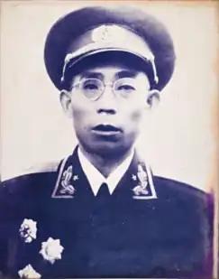 1939年齐会战役中，八路军第715团团长李文清从战利品发现了一支精致的手枪，却