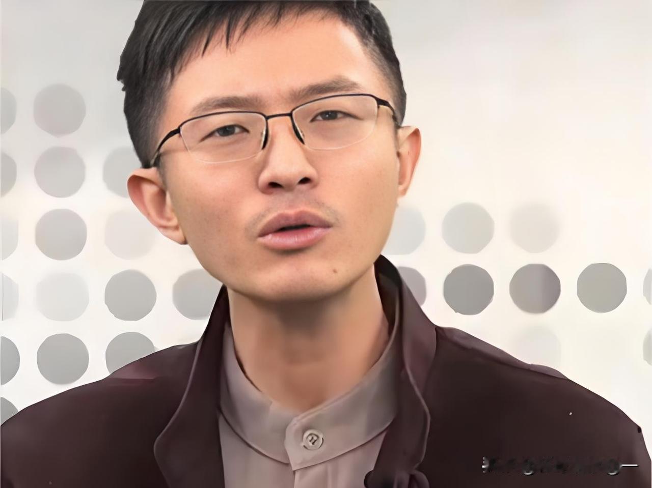 侯汉廷一针见血！扯下台海最荒诞的一块遮羞布。6月3日，新党侯汉廷的一番直言，把民