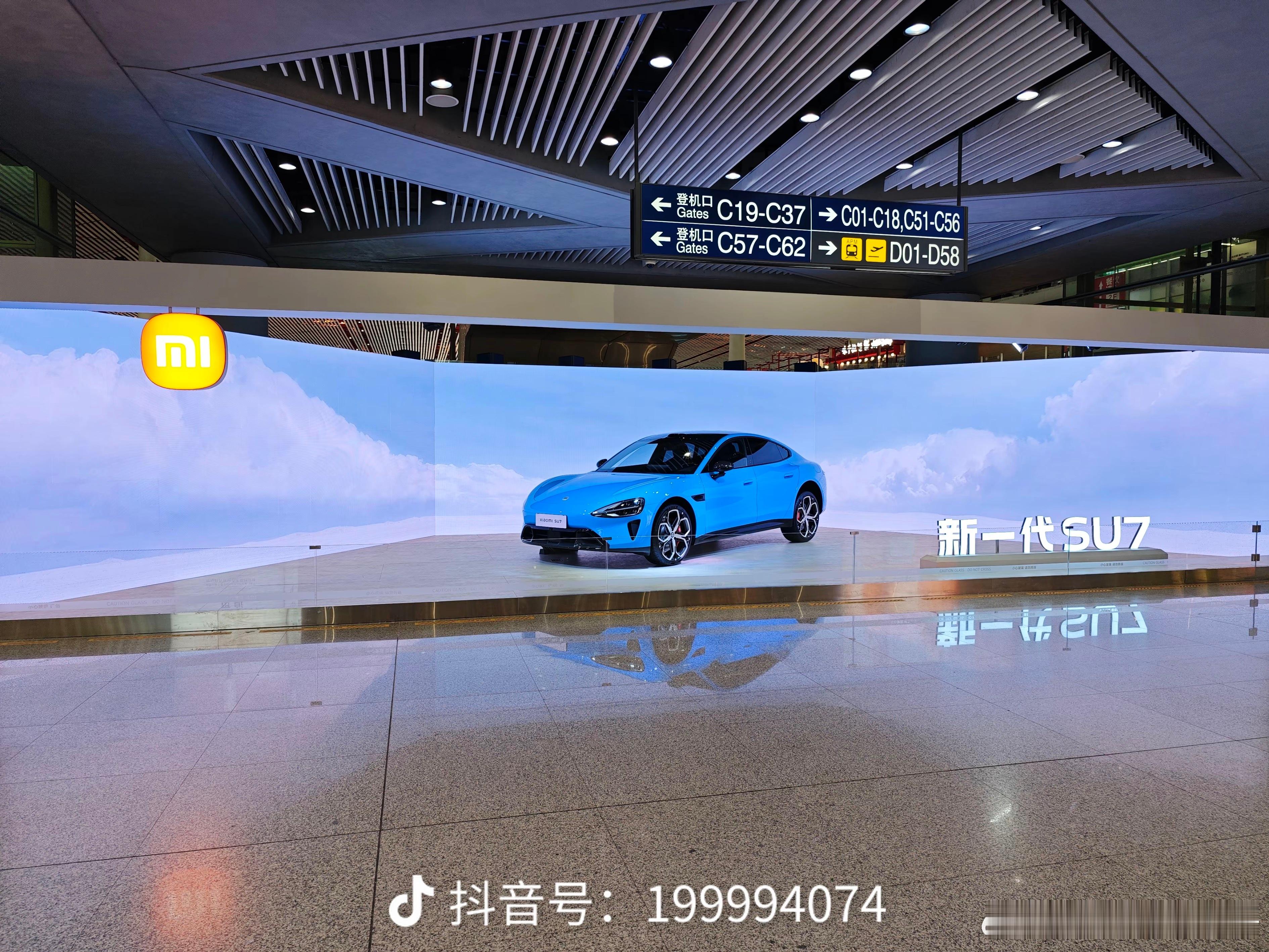 小米这个广告只有几个字（新一代SU7）甚至连小米俩个字都没有让我想起了一句话