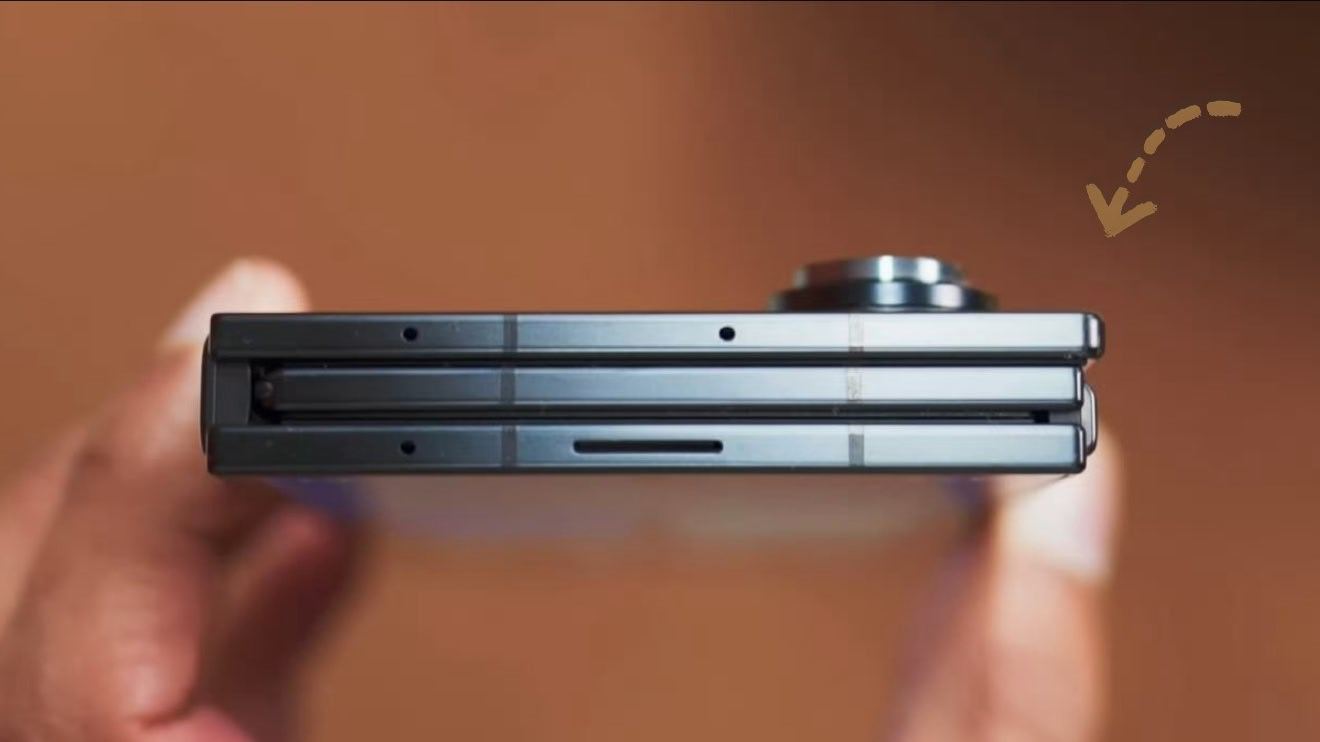 三星三折叠厚度12.9mm，比华为MateXTs厚0.1mm，勉强可以接受。不