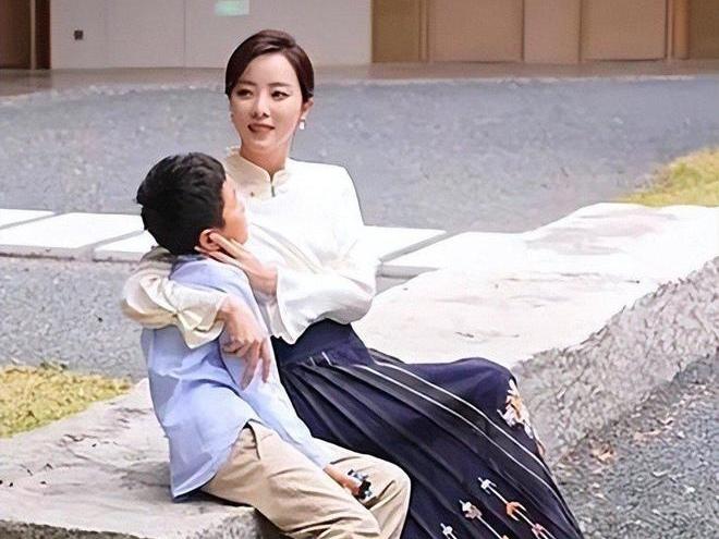 39岁的李思思说，2026年，愿自己有地可歇，有人可依。看似平凡的一句话