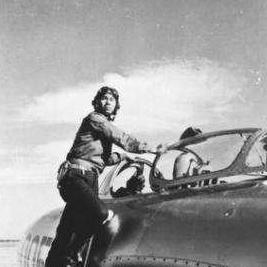 1971年，我国投掷第一颗实战氢弹，可当飞行员杨国祥按下投掷按钮时，氢弹竟然没有