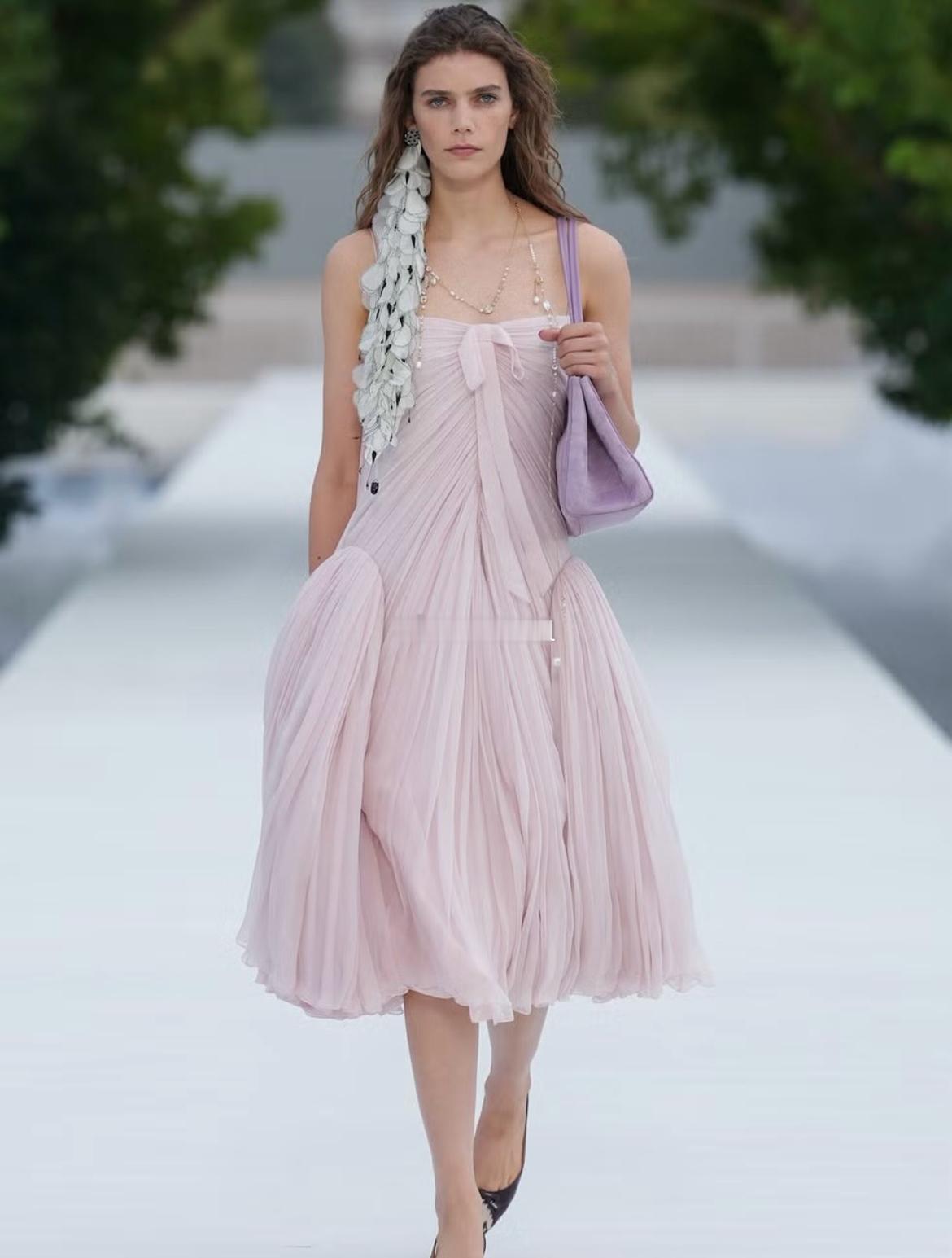 大秀直击dior大秀春夏时装周Dior2027春夏系列🦋在巴黎杜乐丽花园，