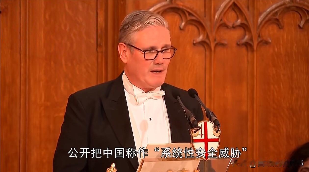 英国就像一个没落的贵族，守着他那个把壁画都快卖掉的城堡，还时不时的端起冰红茶，要