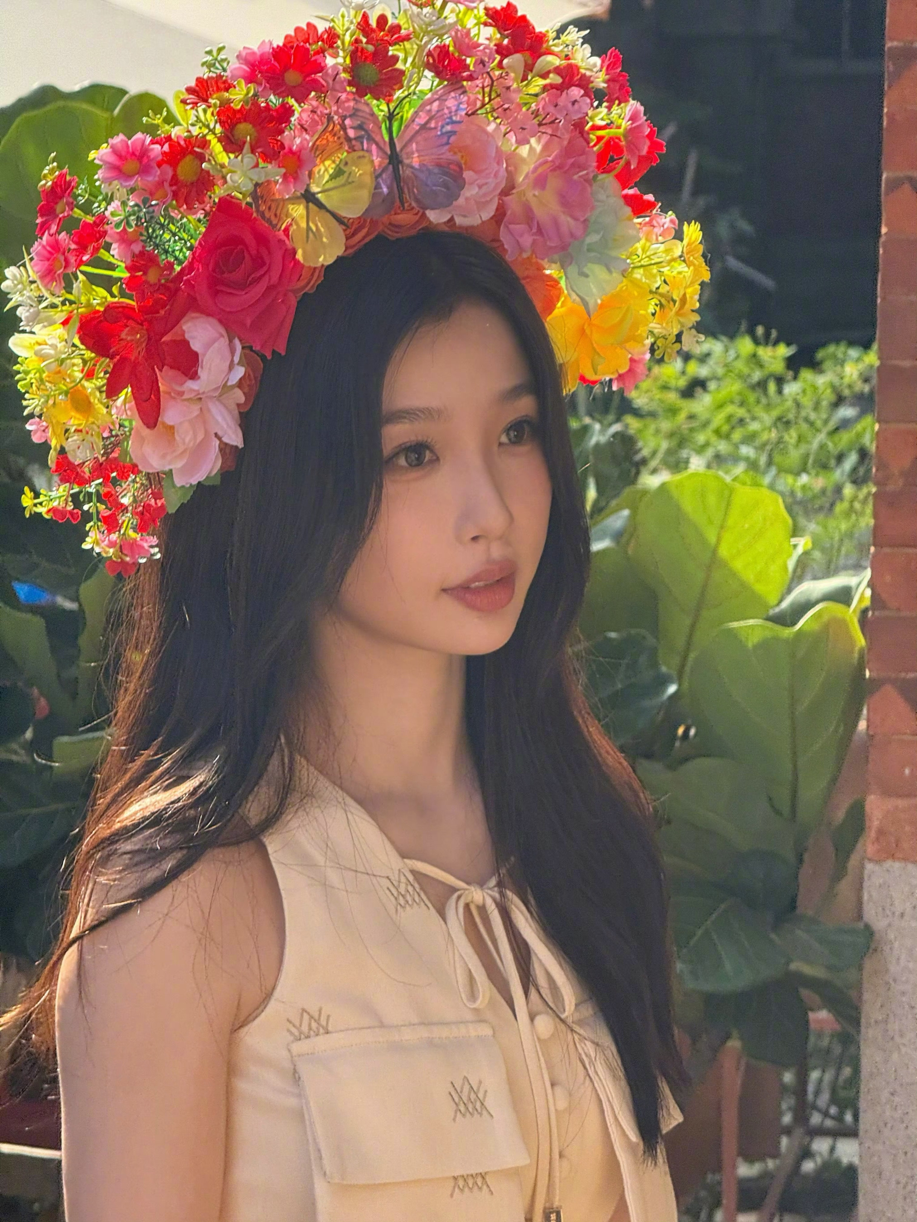 好明媚的小林老师好适合带簪花啊，萌萌的虞书欣发了小林老师簪花造型