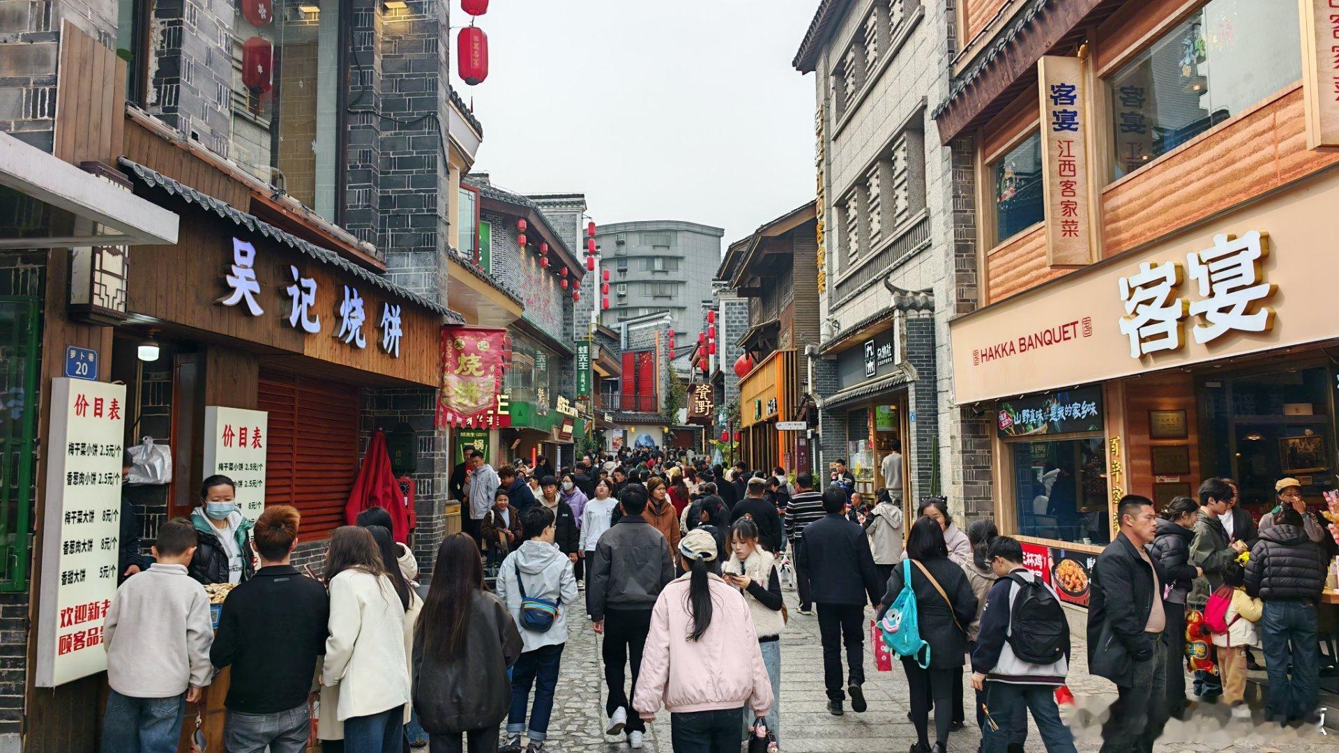 【登榜“烟火五一”TOP2！南昌的五一，藏着最动人的赣鄱烟火五一来南昌就这么玩】