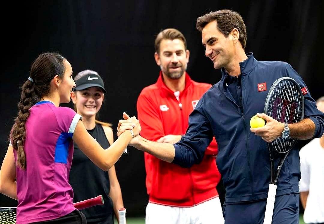 费德勒进名人堂了，这事儿基本是板上钉钉，但他成了“四巨头”里第一个，还是挺有标志