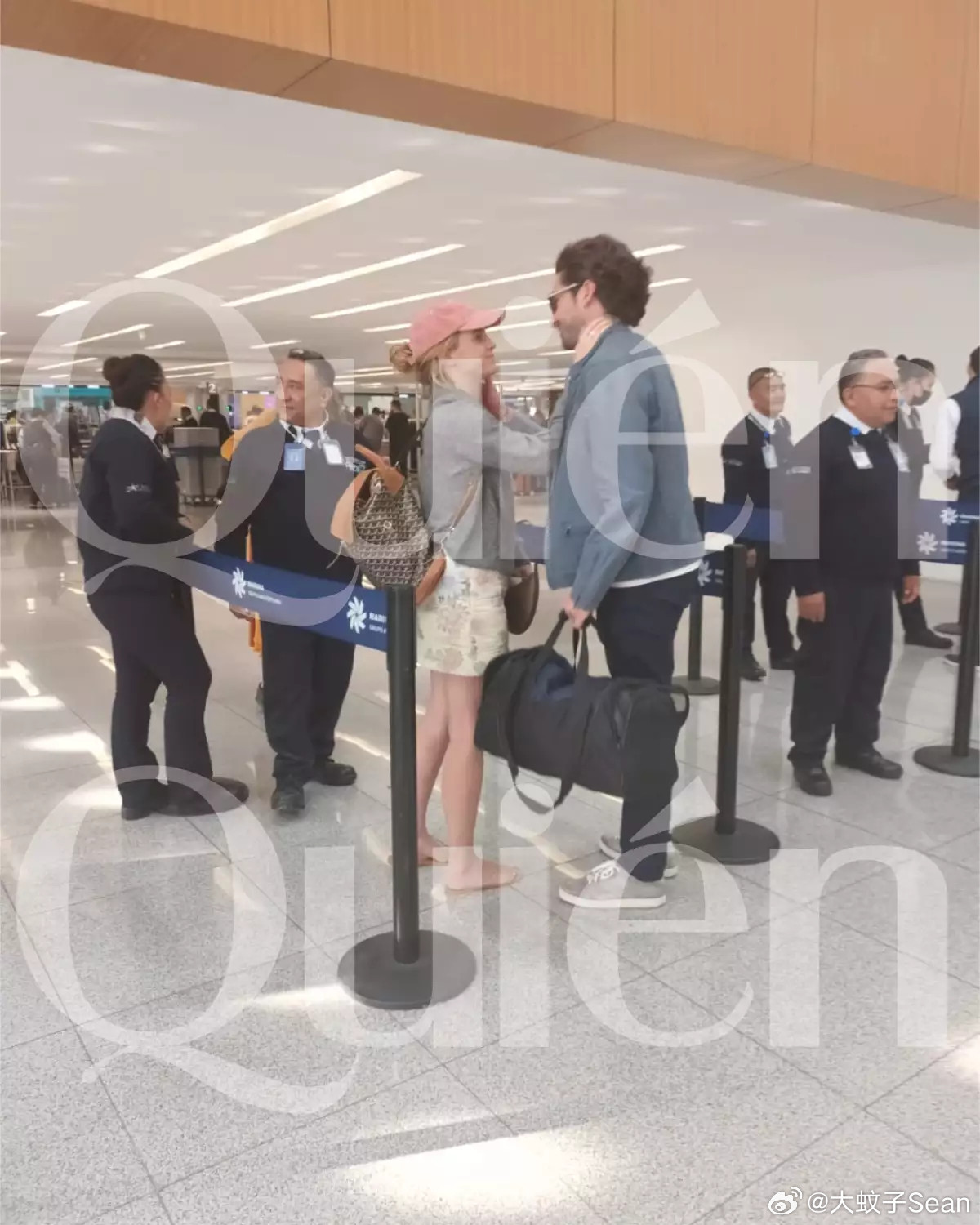 EmmaWatson艾玛沃特森的新恋情曝光，根据墨西哥媒体的报道和曝光的图片，