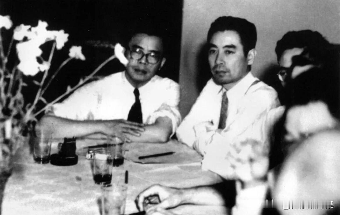 1946年8月31日，周恩来致电中共中央并叶剑英、李克农，指出美蒋在三个问题上已