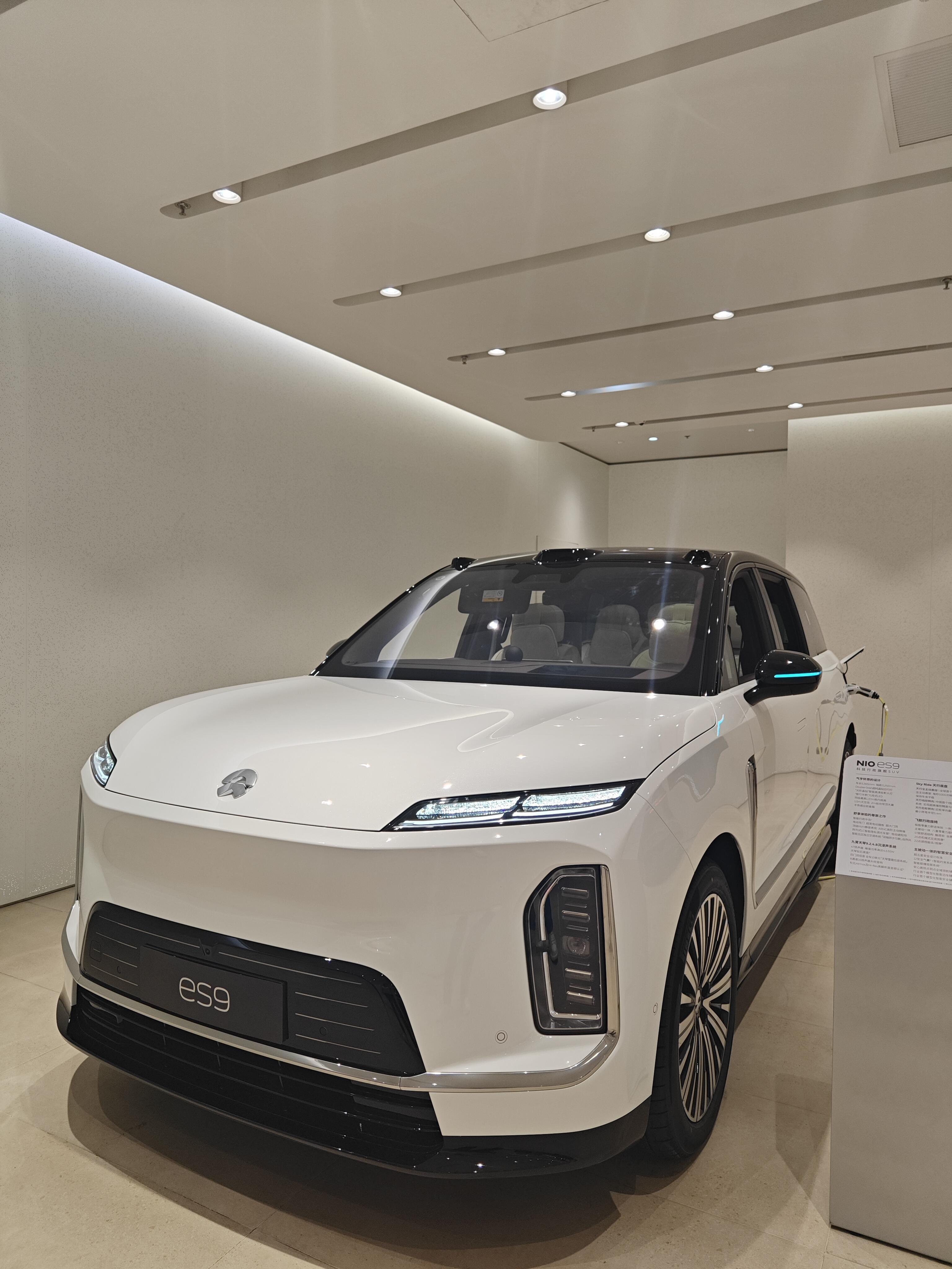 5米365大型6座SUV，3250毫米轴距，全域900V架构，CLTC620公