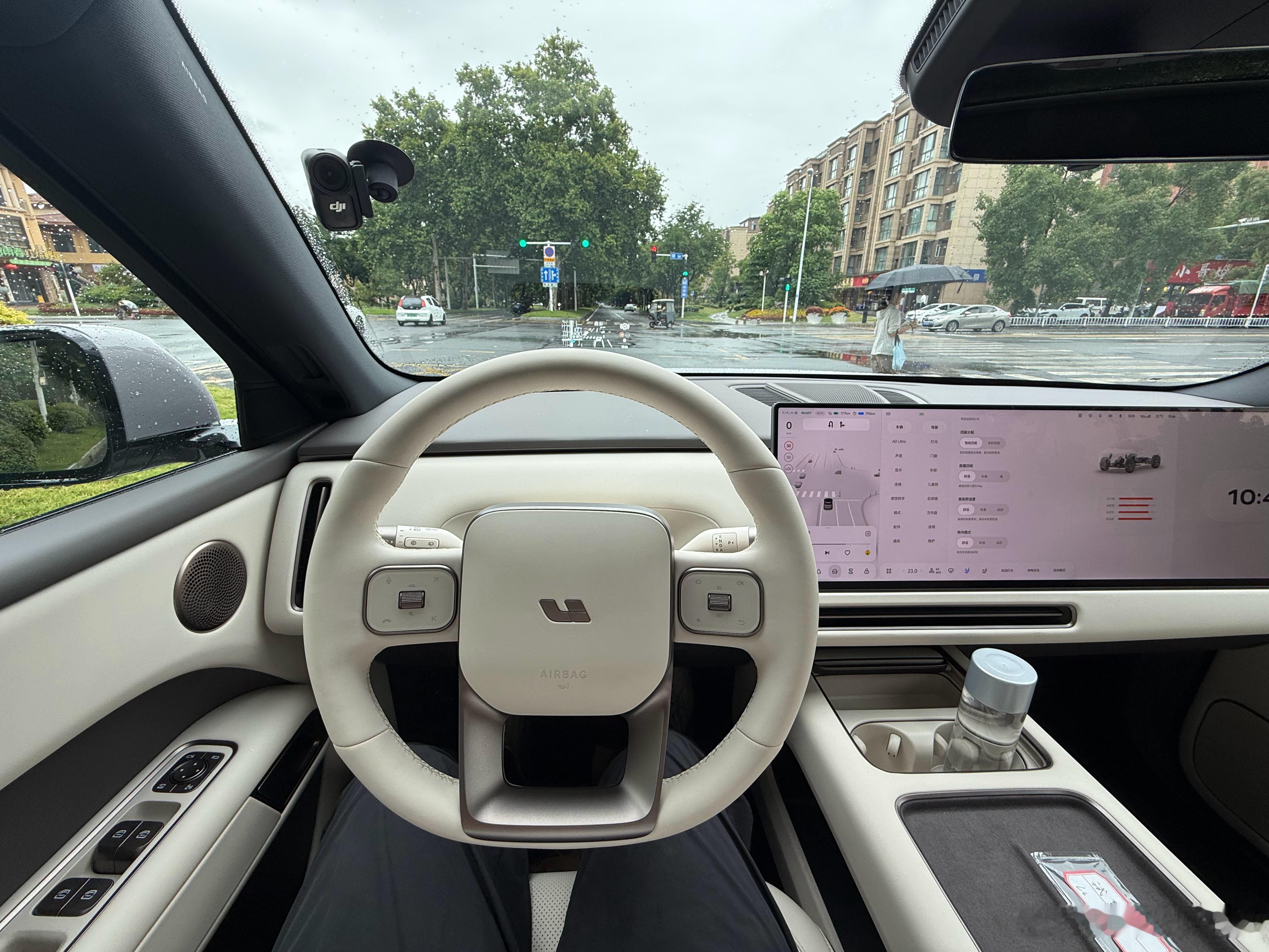 所以现阶段，手持25万，L6和i6你会怎么选？理想汽车