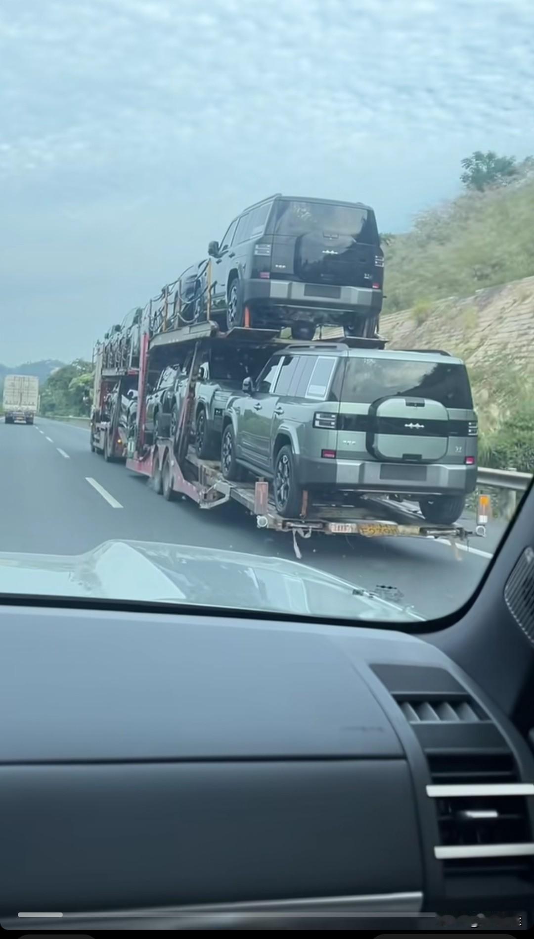 钛不一样，都很7待。方程豹钛7，上市八十天，热销50000辆。拥有方程豹钛7，既