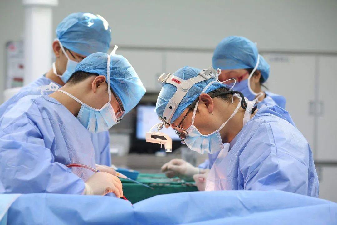 江西抚州儿科医生韩杰，在被判一年获释后发声，他说“我认可诊疗疏漏，但绝不承认严重