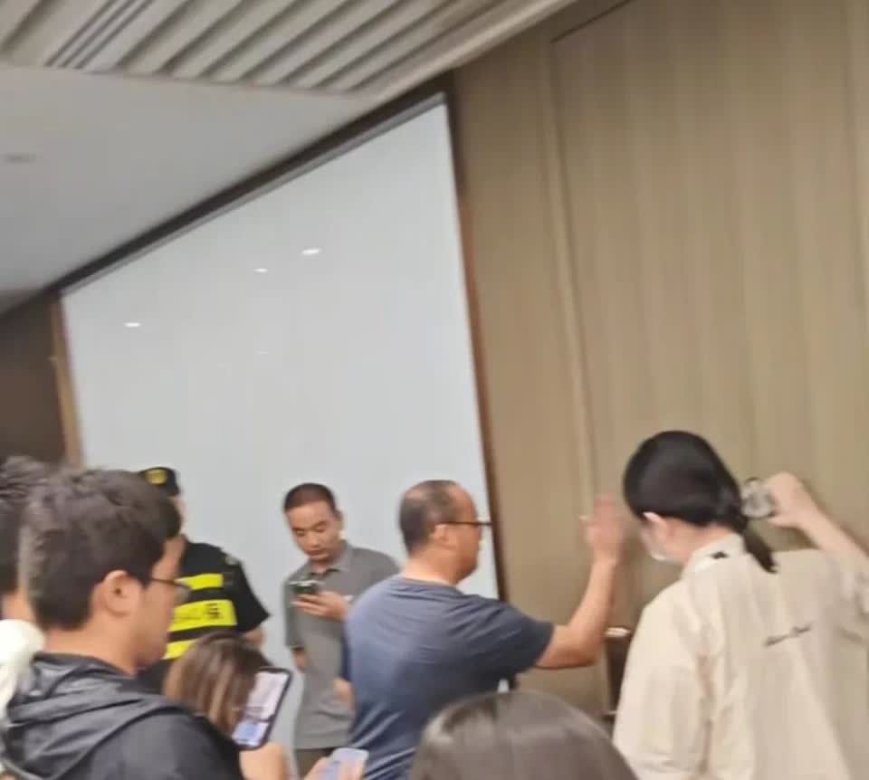 哪吒汽车员工效仿极越员工失败！？现在哪吒汽车员工正在学极越员工，试图将哪