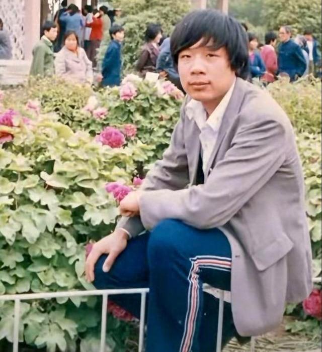 中年失业不要紧，看看于东来，生命就在折腾。15岁家里穷，离家打工，靠做黄牛倒