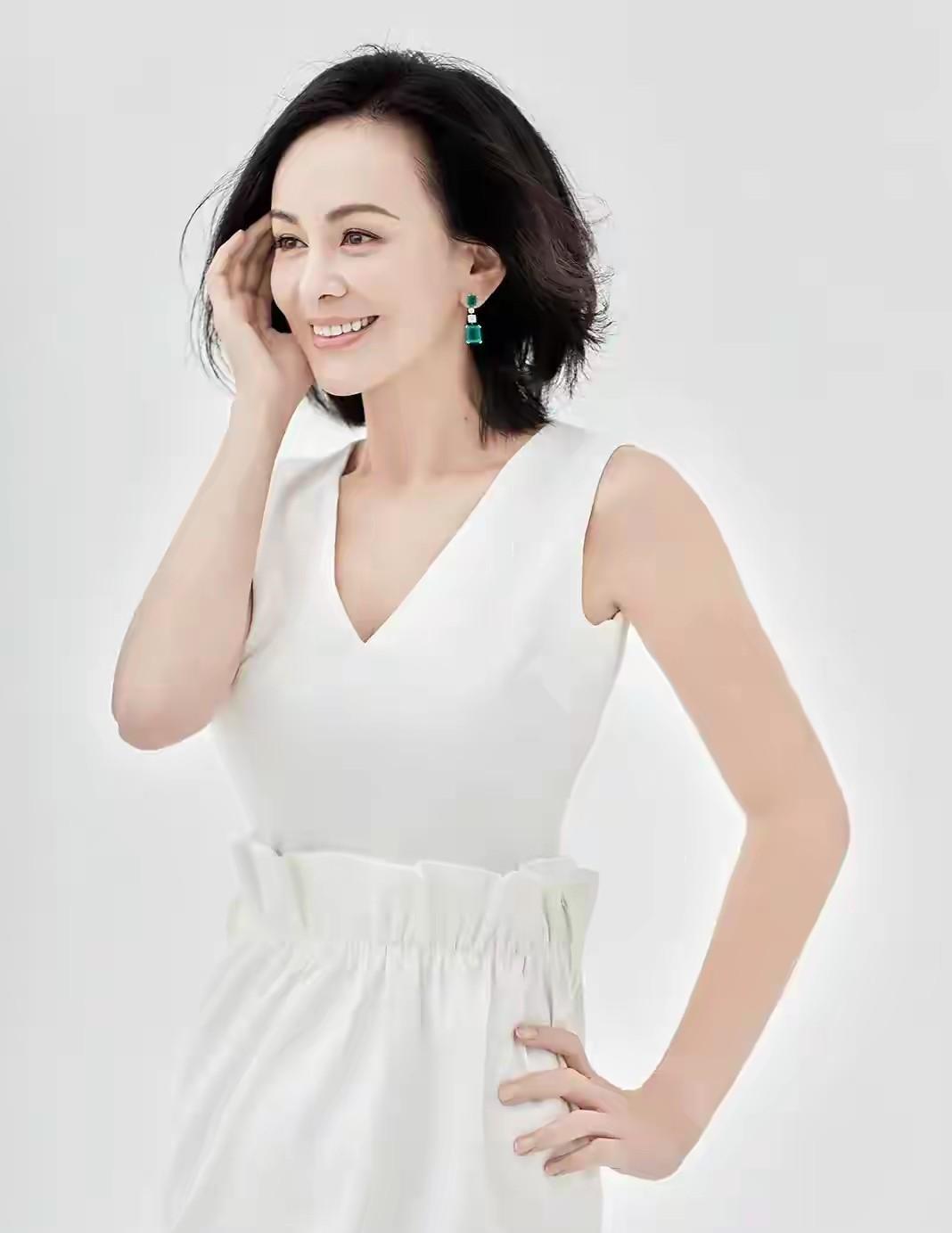 主持人问王琳:“你最怕你母亲的是什么？”王琳说:“我最怕的就是母亲叫我的名字，一