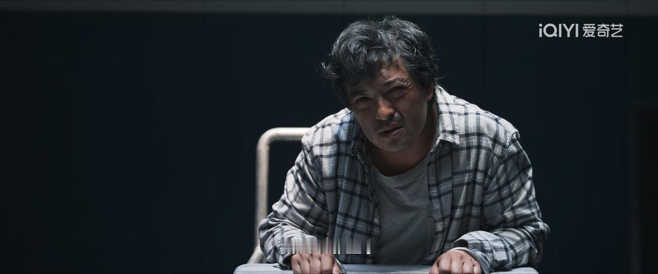 《树影迷宫》冉曦去世时才61岁，他一直在破胡同杀人案，没有想到儿子死于非命，他更