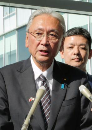 10月7日，日本众议院议员古屋圭司在东京出席一场活动时，主动说出了一件藏了7个月