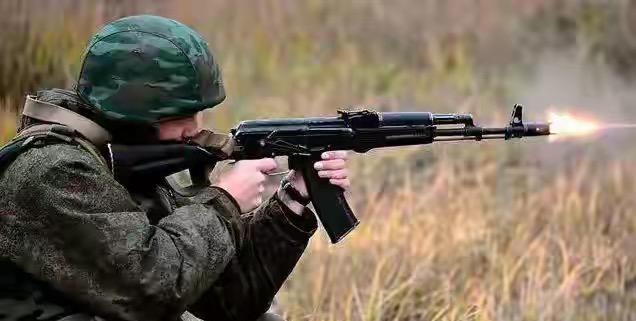 为什么AK-47这把枪那么火？国外黑市上一把旧ak也就几十美金左右，好一点的